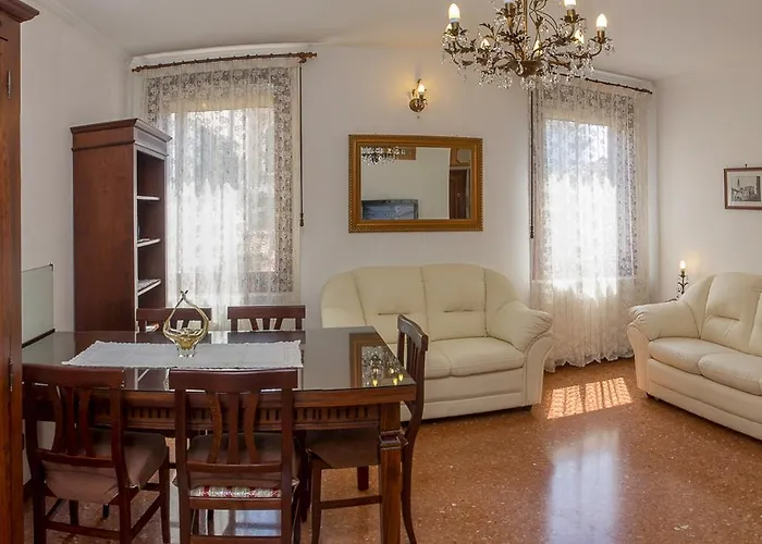 Casa San Giovanni E Paolo Velence